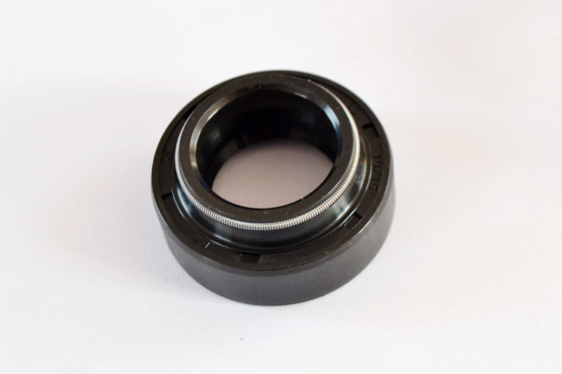 Gas Reduction L-shaped Framework Double-spring Oil Seal